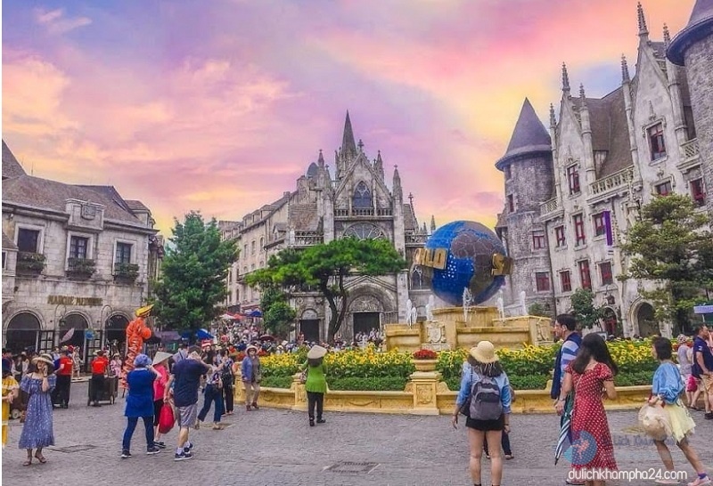 Bà Nà Hills đón hàng ngàn khách nội địa và nước ngoài ghé thăm