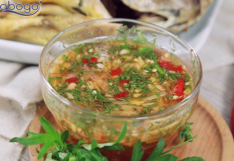 Chuẩn bị đầy đủ các nguyên liệu để có được bát nước chấm cá nướng ngon đủ vị