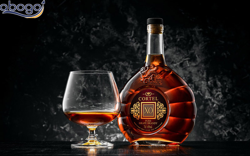 Nho là nguyên liệu chính để sản xuất rượu Brandy