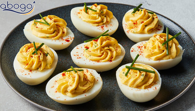 Sắp xếp món khai vị trên đĩa