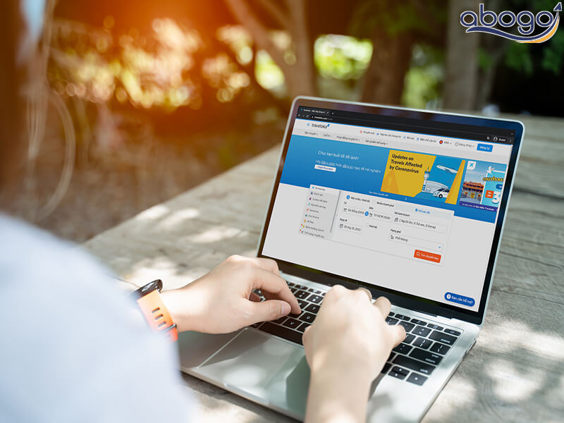 Tổng đài Traveloka