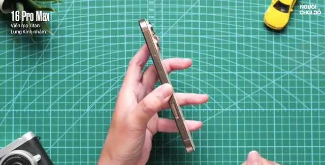 Ngoại hình: Titan bền bỉ vs Nhôm mới lạ