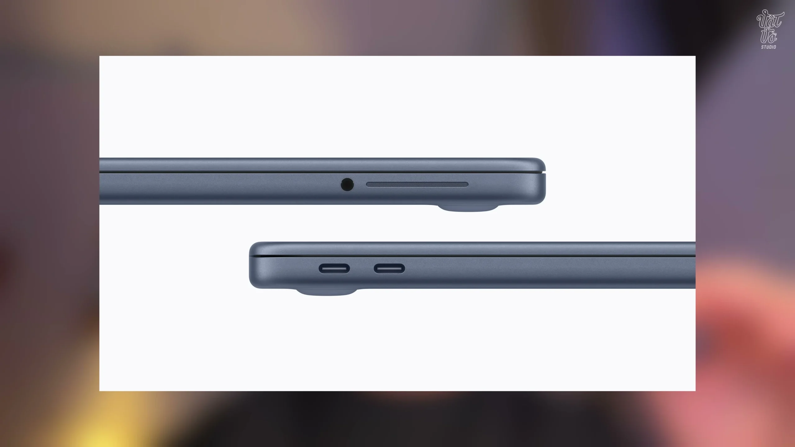 Cạnh bên của MacBook Neo hiển thị hai cổng kết nối USB-C và jack tai nghe tại giây 03:15