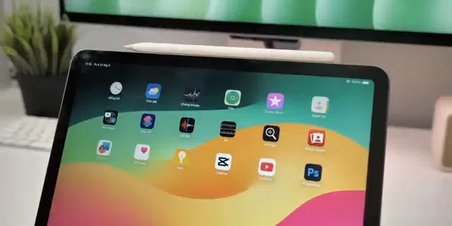 Khả năng tương thích và sạc bút Apple Pencil