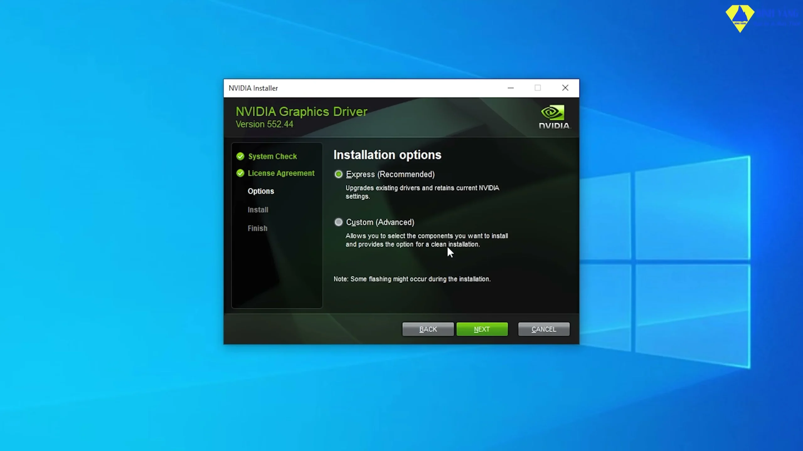Tiến trình cài đặt driver NVIDIA đang diễn ra
