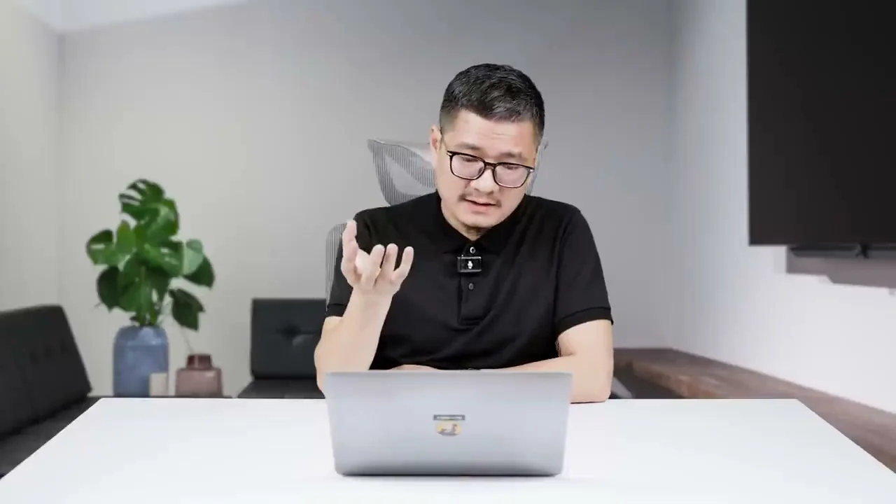 Màn hình hiển thị trang web Điện Thoại Vui với mức giá sản phẩm
