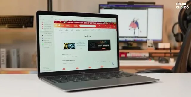 Trải nghiệm bàn phím và Trackpad