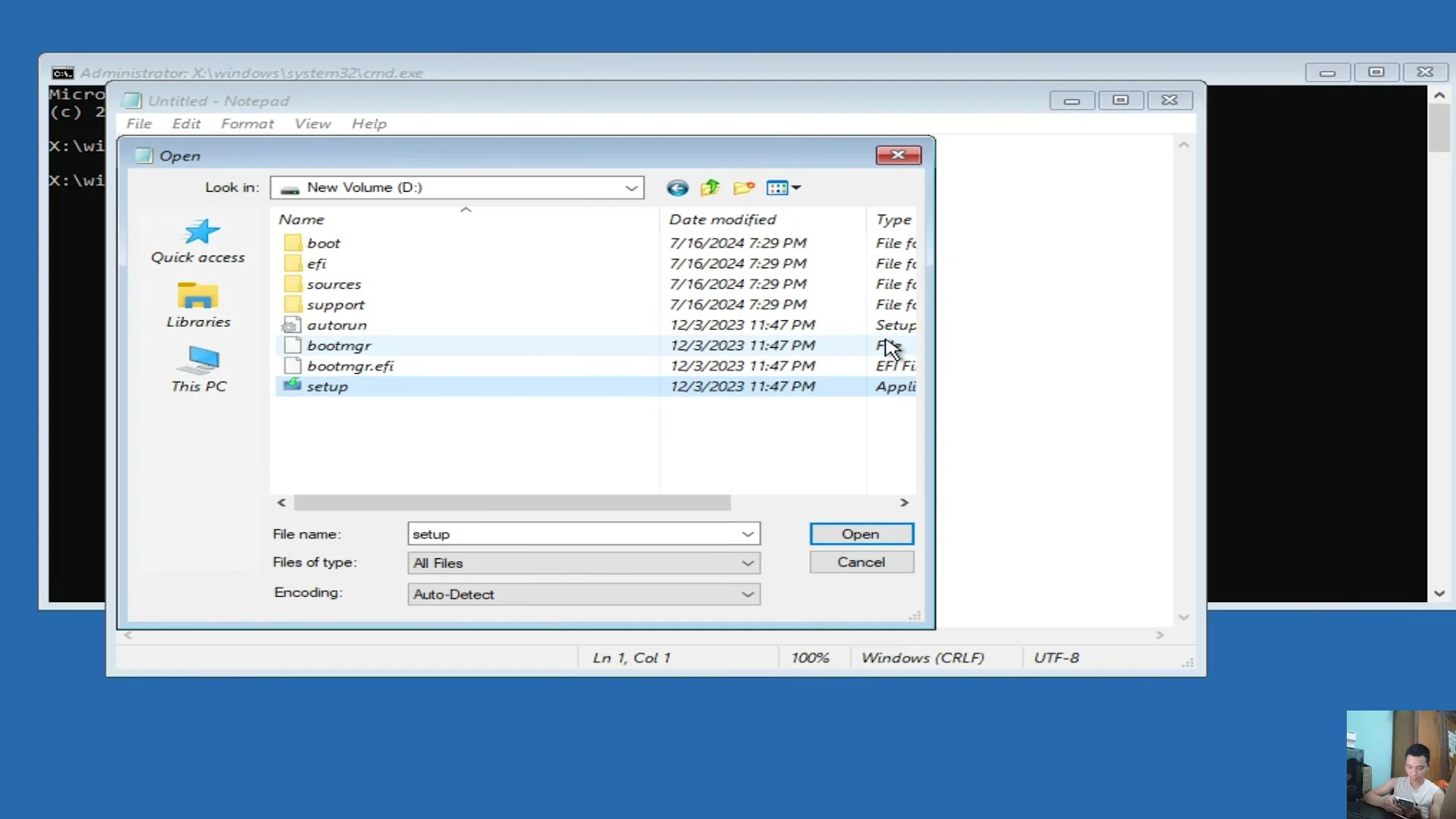 Cửa sổ Windows Setup hiện ra trên nền đen