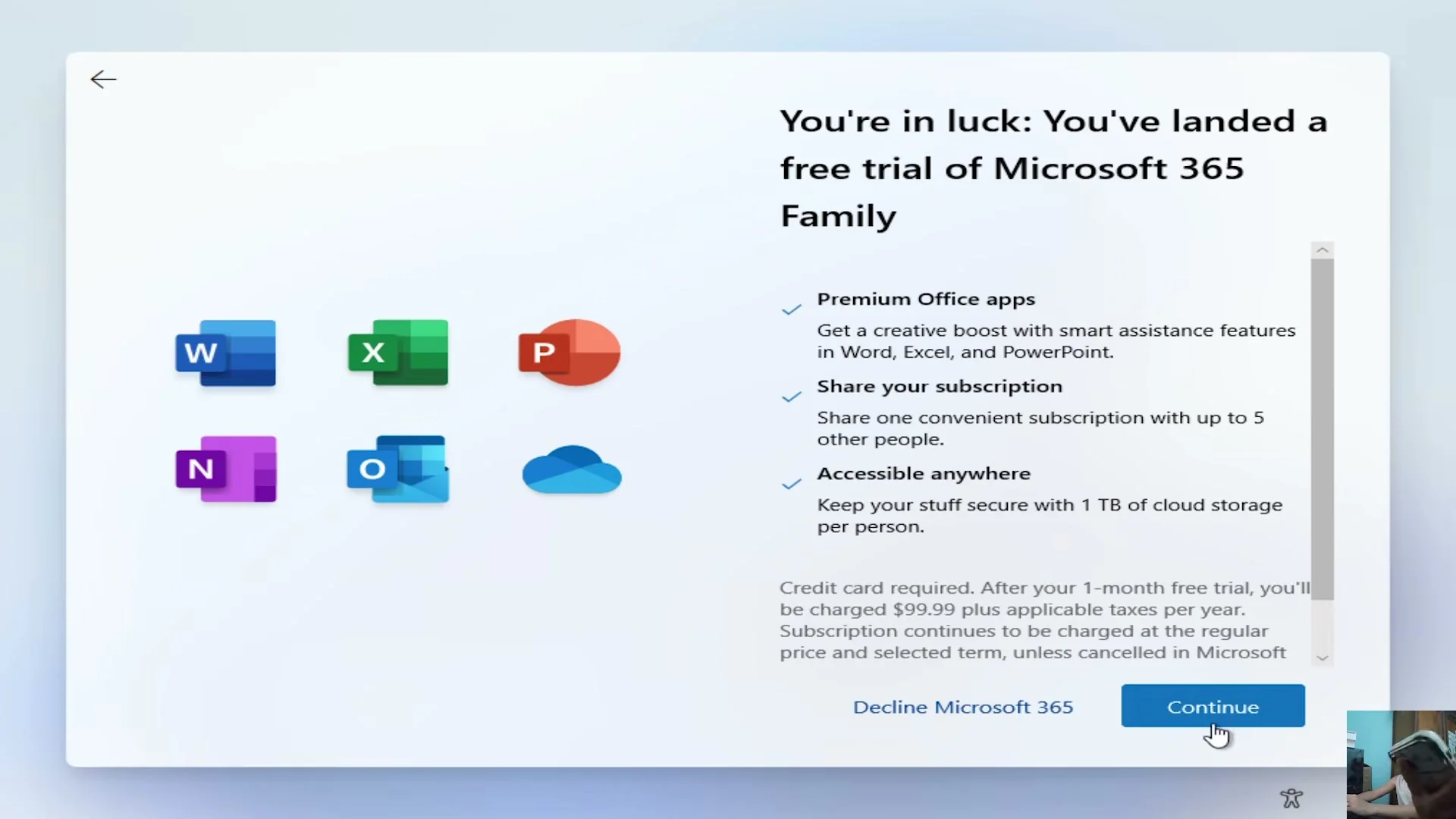 Màn hình tiến trình Installing Windows chạy phần trăm